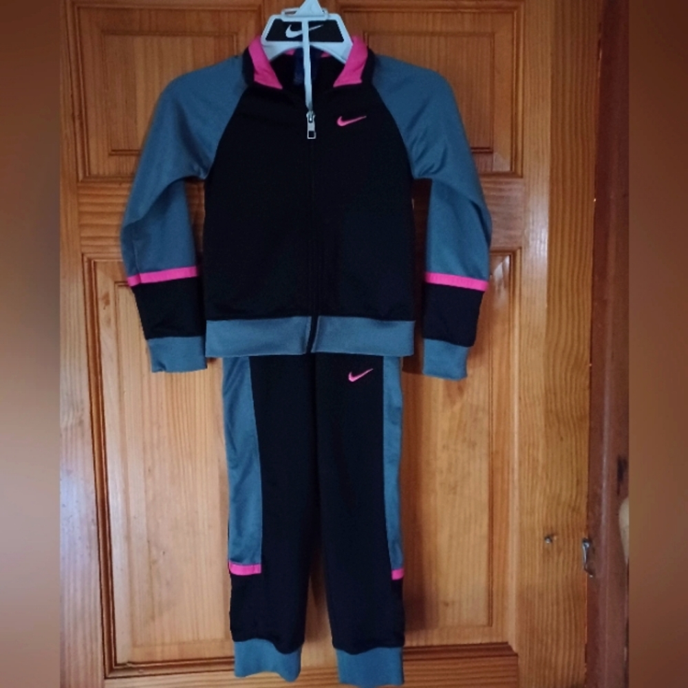 Nike girls 5t jacket/pants outfit
